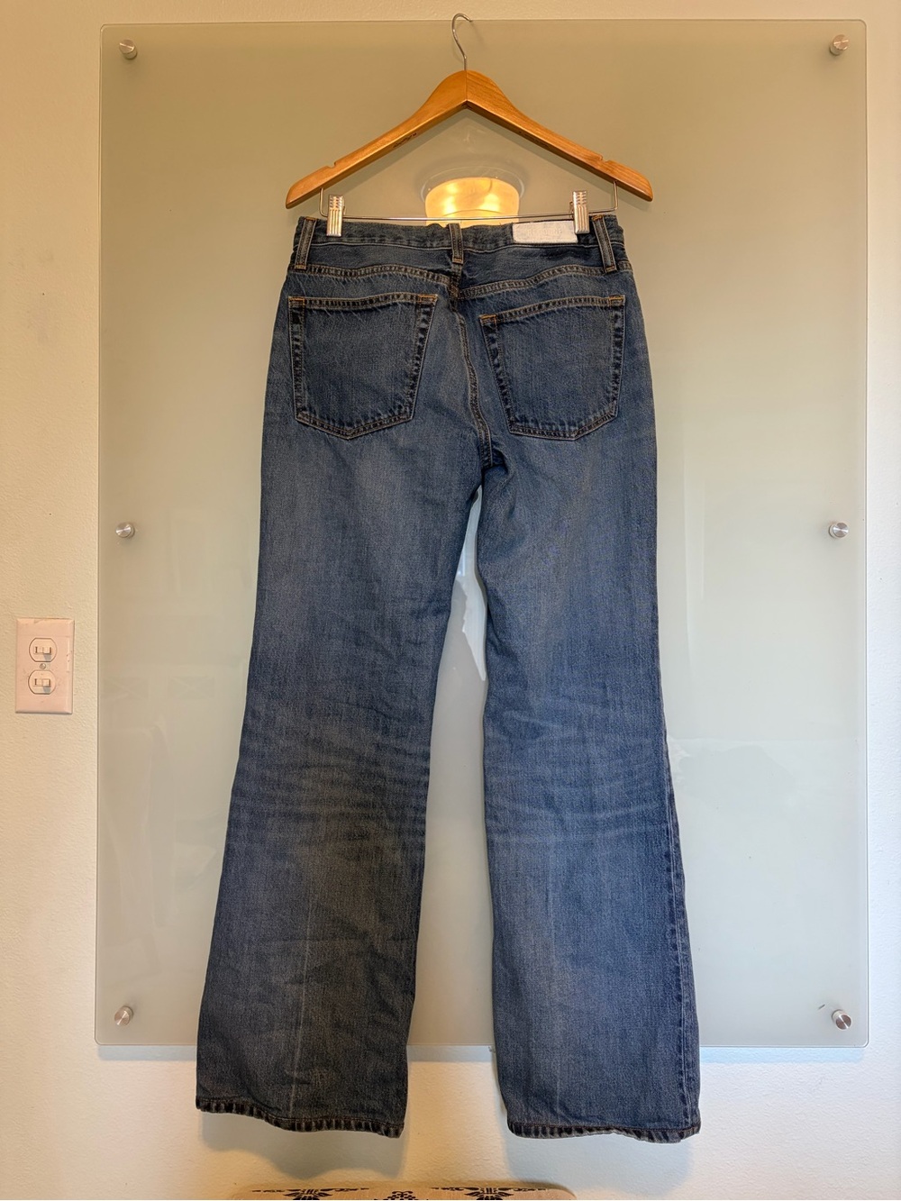 Re/Done Low Rise Loose Bootcut Jeans in Ranchito - Picture 5 of 8
